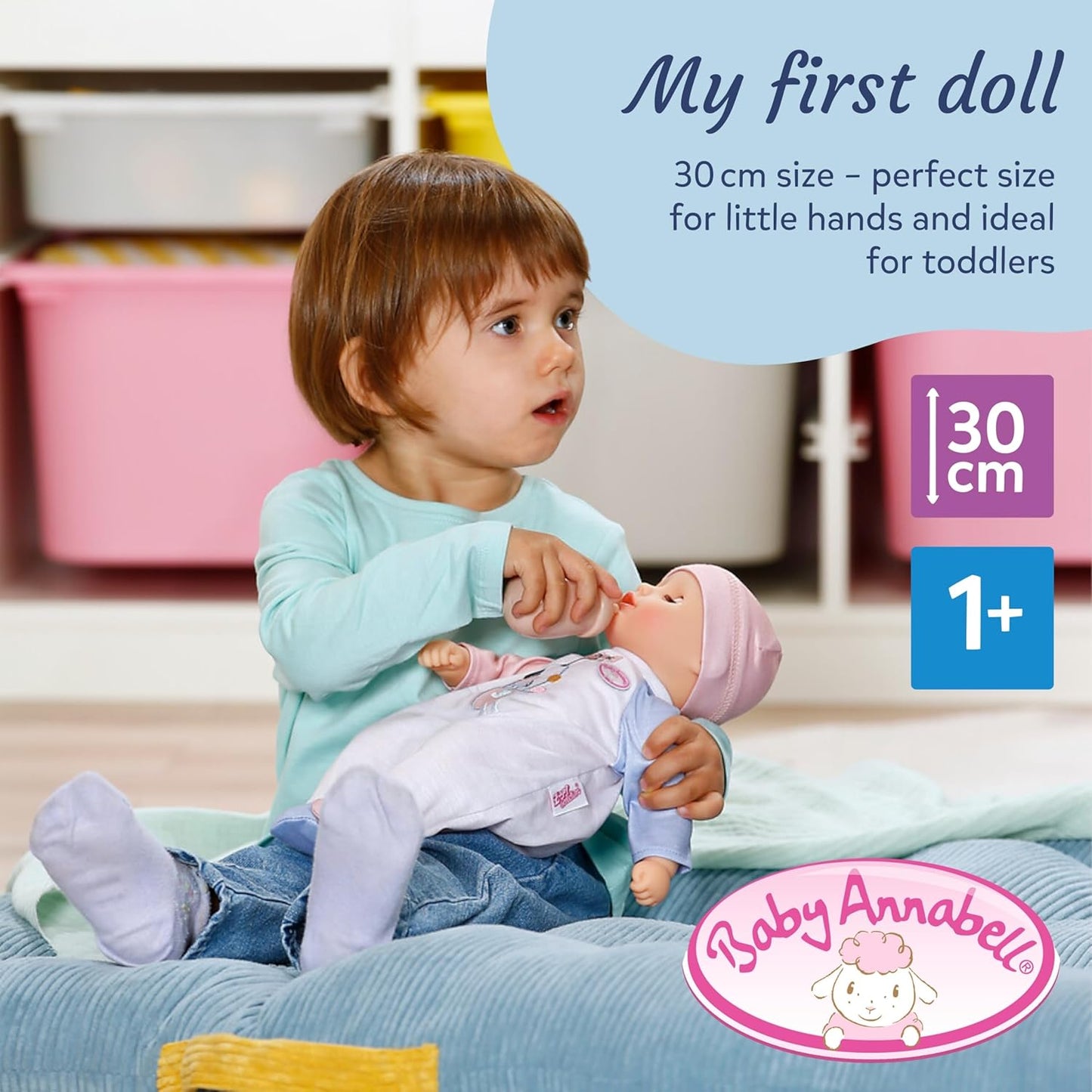 Baby Annabell Boneca Mona de 30 cm, macia e com corpo flexível, que fecha os olhos e acompanha mamadeira, chapéu e macacão. Ideal para crianças a partir de 1 ano de idade.