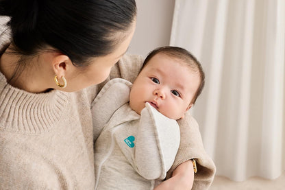Love To Dream™ Swaddle UP™, Médio 6–8,5 kg – Sand Dollar | Ajuste perfeito, promove uma rotina de sono saudável | 1.0 Tog Ideal para primavera e verão (20–24°C) | Algodão lavável à máquina e zíper duplo