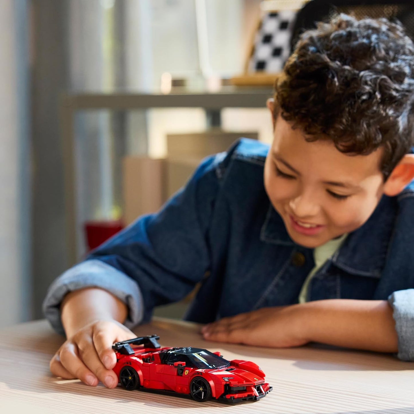 LEGO Speed Champions Ferrari SF90 XX Stradale Carro Esportivo - Kit de Montagem com Minifigura Colecionável de Piloto - Ideia de Presente de Aniversário para Meninos a partir de 9 Anos e Fãs de Automobilismo - 77254
