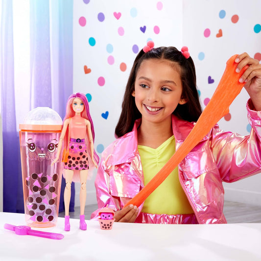 Barbie Pop Reveal Bubble Tea Series Muñeca y accesorios con muñeca de moda y mascota, 8 sorpresas incluyen cambio de color, vaso de almacenamiento (el estilo puede variar), HTJ22