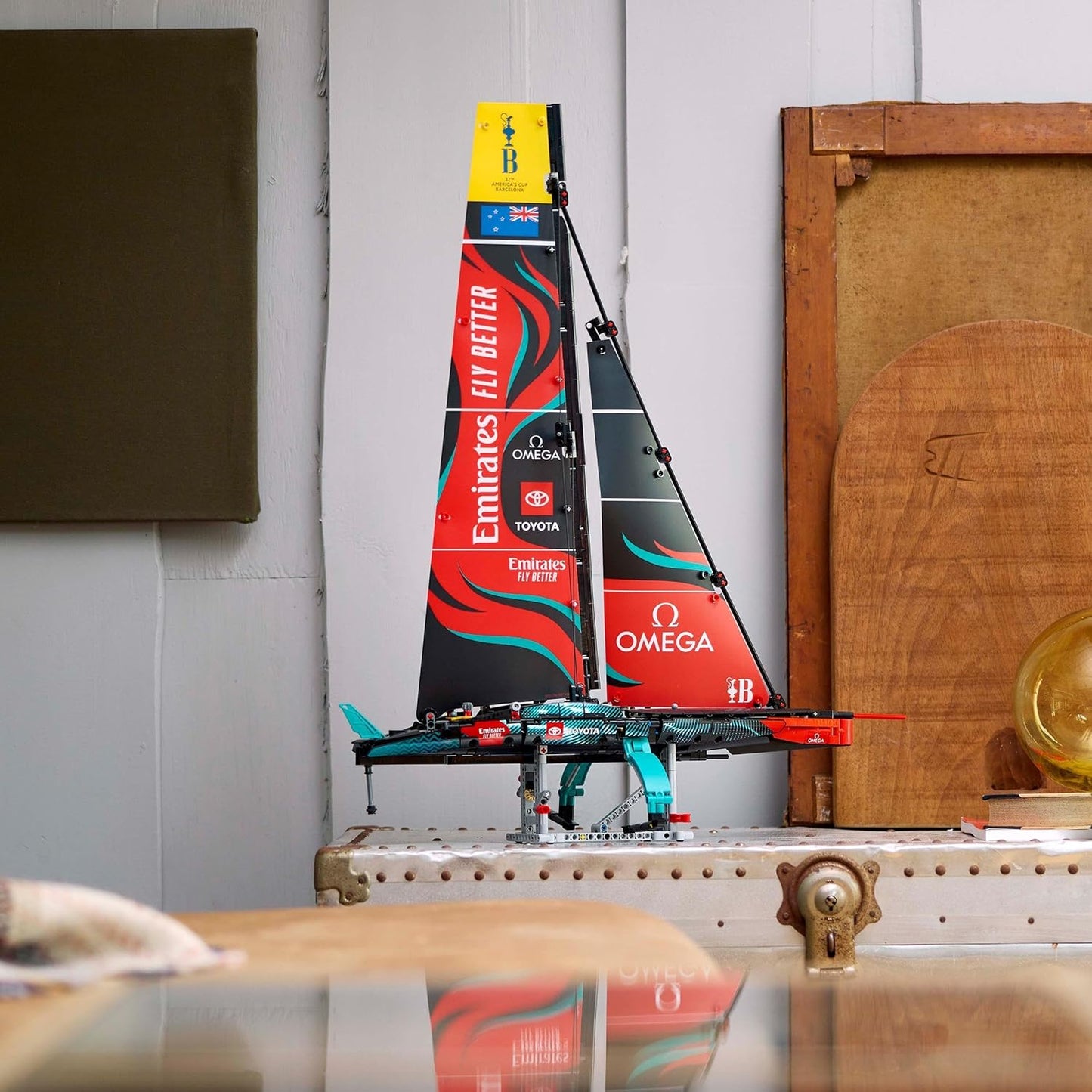 LEGO Conjunto de construção de iate Technic Emirates Team New Zealand AC75, kit de modelo de barco à vela para adultos construirem, ótimo para decoração de casa ou escritório, presente para homens, mulheres,