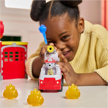 Paw Patrol Centro de Comando de Resgate de Incêndio com Figura do Bombeiro, Caminhão de Bombeiros de Resgate, Luzes, Lançador e Efeitos Sonoros, Brinquedo Infantil para Meninos e Meninas a partir de 3 Anos