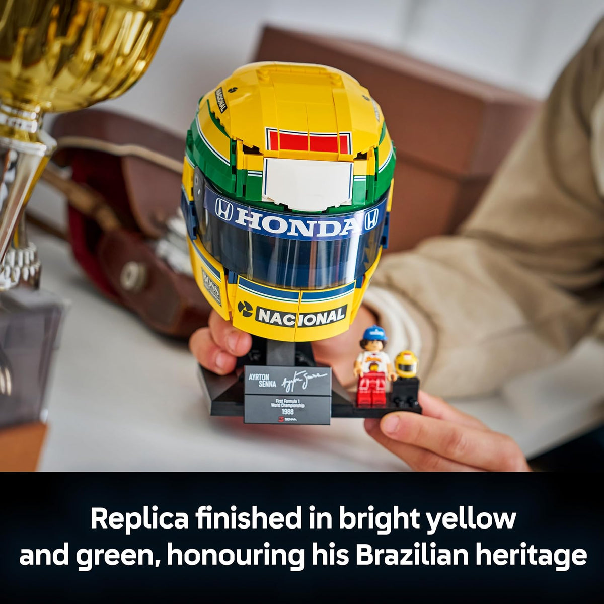 LEGO – Capacete de Ayrton Senna 43024 | Conjunto para meninos e meninas a partir de 14 anos, modelo para exibição, minifigura colecionável, produto de Fórmula 1, ideia de presente...