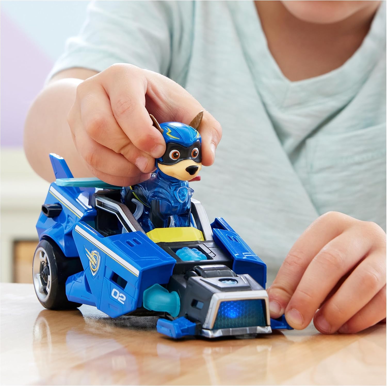 PAW Patrol: The Mighty Movie Toy Car com Chase Mighty Pups boneco de a