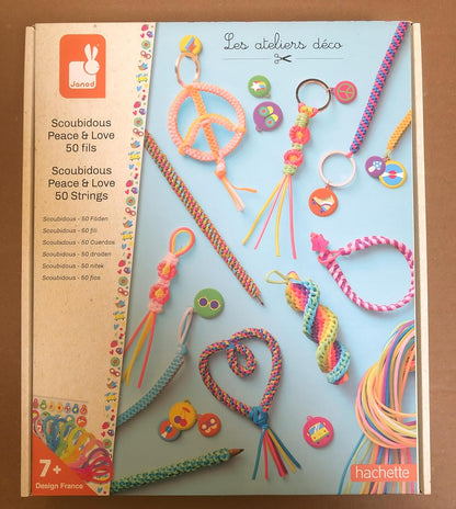 Janod - Scoubidous to Create - 50 fios de 90cm - Entre 11 e 14 Criações - Kit Lazer Criativo Infantil - Faça Você Mesmo - Desenvolvimento Criatividade e Concentração - A partir dos 7 anos - J09160