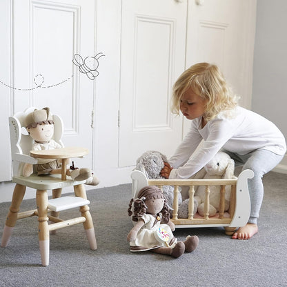 Le Toy Van - Brinquedo educacional de madeira, dramatização, linda boneca, cadeira alta | Cadeira alta de brinquedo para meninas e meninos - para maiores de 3 anos