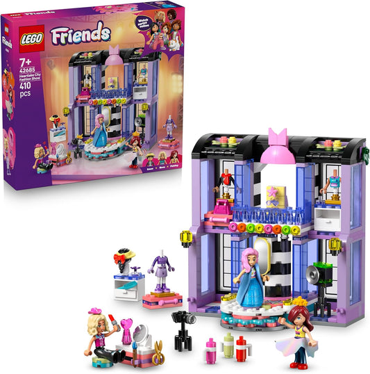 LEGO Friends Desfile de Moda de Heartlake City - Brinquedo de Vestir com 3 Mini Bonecas, Passarela, Roupas Personalizáveis incluindo Saia, Casaco, Chapéus e Acessórios - Presente Criativo para Meninas a partir de 7 Anos - 42685