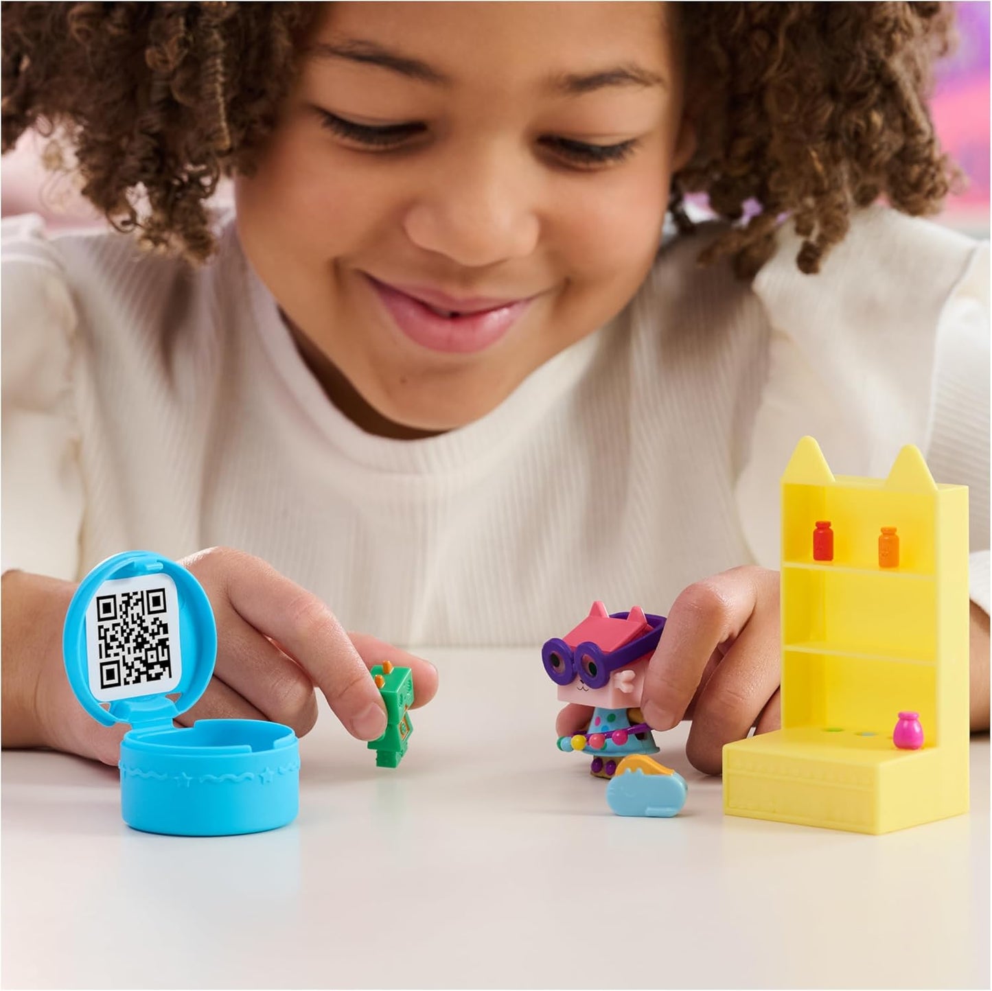 Gabby’s Dollhouse, Conjunto de bonecas Celebration Series Baby Box Cat Bobble com móveis e acessórios para casa de bonecas, brinquedo infantil para meninas e meninos a partir de 3 anos.