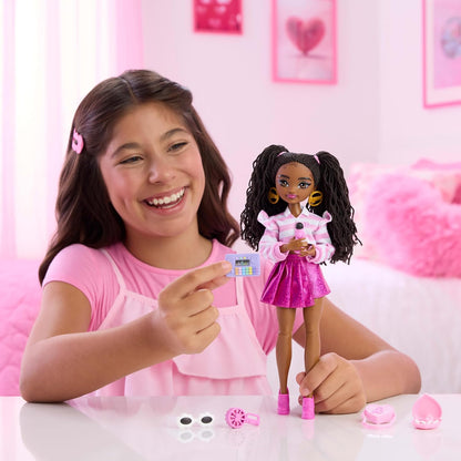 Barbie Dream Besties Brooklyn - Boneca Fashion e Acessórios, Articulada, com Cabelo Castanho e Peças de Brinquedo com Tema de Dança, JKP51