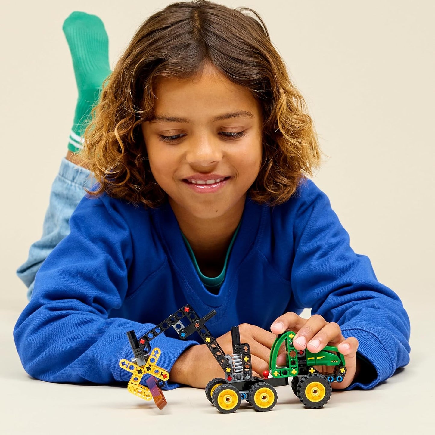 LEGO Technic John Deere 1470H Colheitadeira de Rodas - Brinquedo de Veículo de Construção - Kit de Modelo STEM com Braço Giratório e Garra Funcional - Presente para Meninos a partir de 7 Anos - 42218