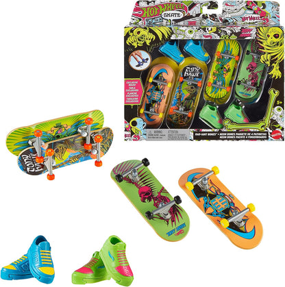 Hot Wheels Skate Neon Bones - Conjunto com 4 skates de dedo e sapatos de skate removíveis, inspirados no Tony Hawk. Desenvolvido em colaboração com Tony Hawk, HXK84.