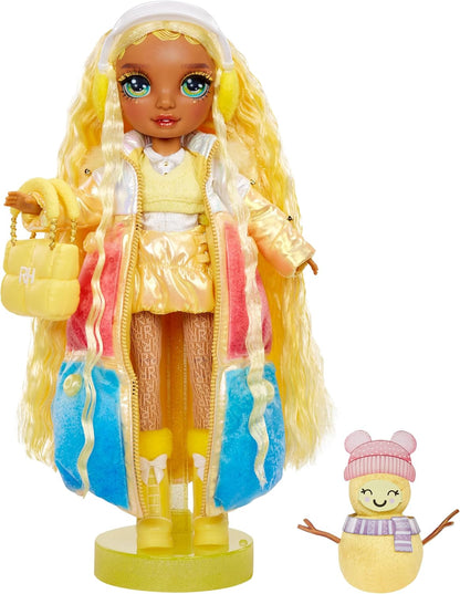 Rainbow High Winter Wonderland - Sunny (Amarela) - Boneca Fashion de 28 cm, com Neve Mágica Escondida que se Transforma com Água, Acompanha Kit de Boneco de Neve, Adequada para Crianças de 4 a 12 Anos e Colecionadores.