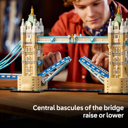 LEGO Architecture Tower Bridge – Kit de Modelo em Miniatura para Montar (Adultos) – Conjunto de Decoração 3D para Prateleira com Ponte Elevadiça, Base do Rio Tâmisa e Ônibus de Londres – Ideia de Presente Colecionável – 21067