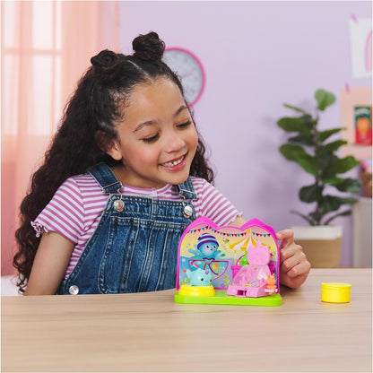 Gabby’s Dollhouse Sala de carnaval da DreamWorks Kitty Narwhal, com bonecos de brinquedo, brinquedos surpresa e móveis de casa de bonecas, brinquedos infantis para meninas e meninos 3+