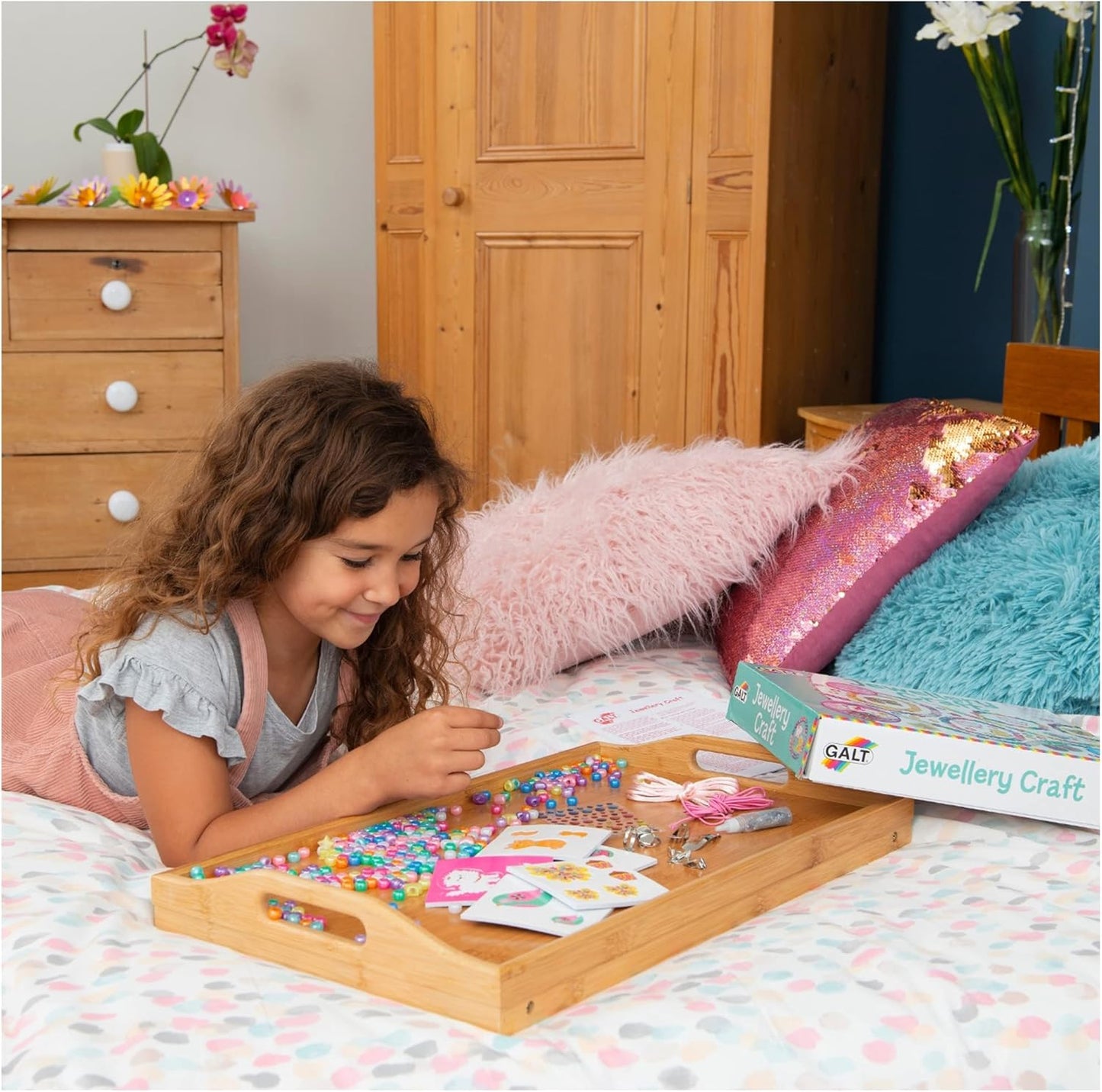 Galt Toys, caixa de joias brilhantes, kits de artesanato para crianças, a partir de 6 anos, kit de artesanato para joias Galt - estojos criativos, kit para fazer pulseiras e colares infantis - artes e artesanatos para crianças.