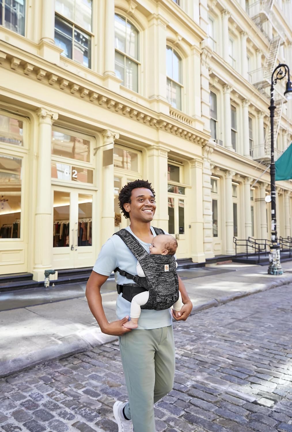 Ergobaby Porta-bebês Aerloom para recém-nascidos e crianças pequenas, porta-bebês ergonômico de 3 posições, na barriga ou nas costas, Formaknit (Onyx)