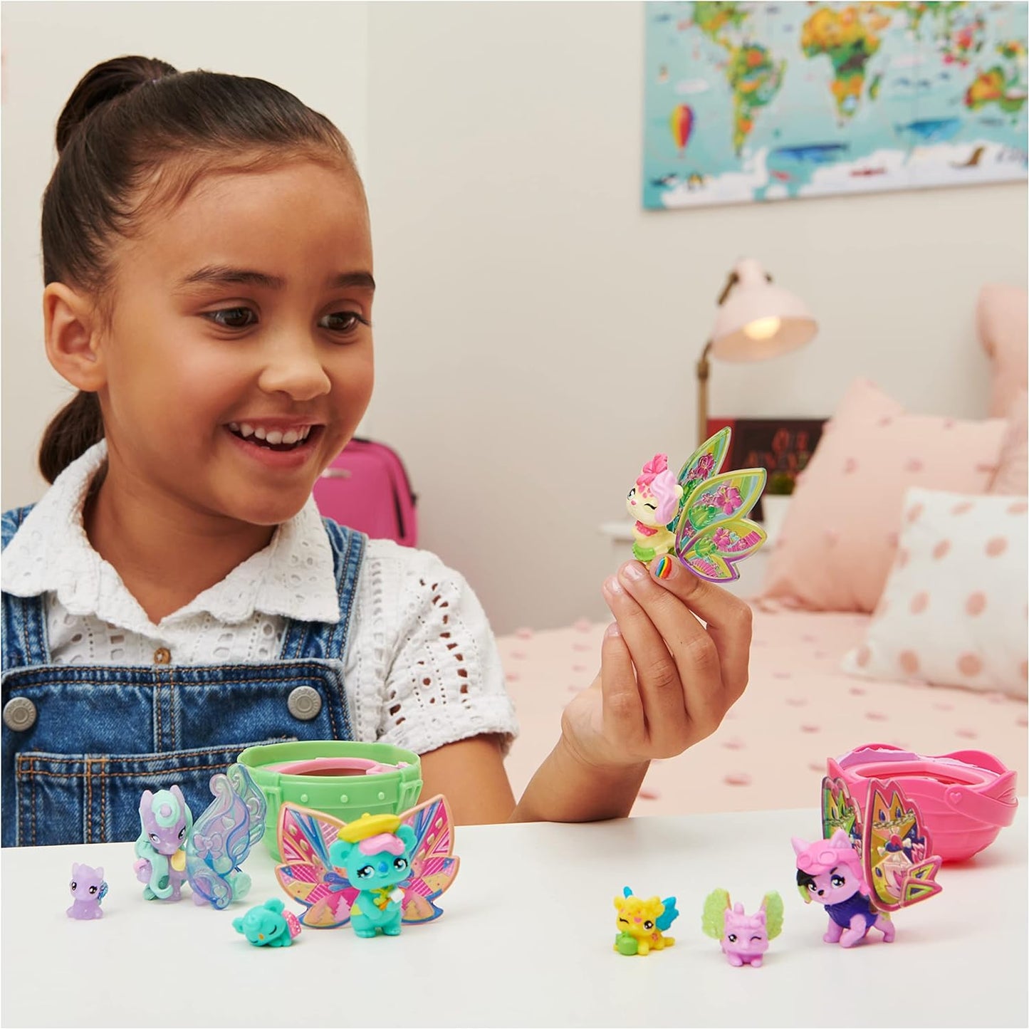 HATCHIMALS CollEGGtibles, pacote Rainbow-cation Sibling Luv com 1 criança grande, 1 bebê, cobertor de tecido (o estilo pode variar), brinquedos infantis para meninas de 5 anos ou mais