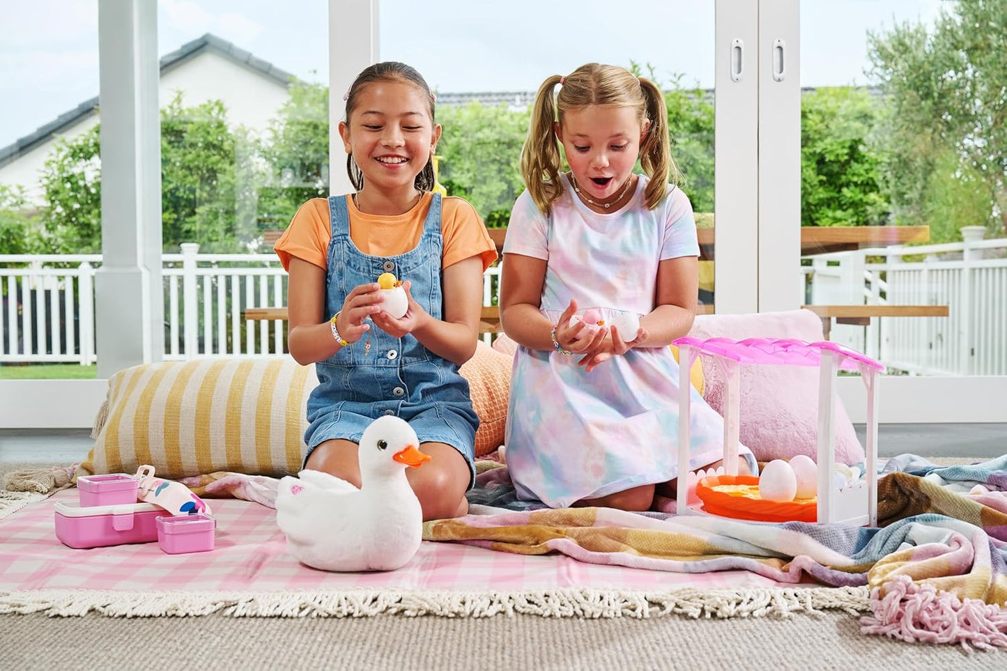 Pets Alive Mommy Duck & Baby Surprise da ZURU Nurturing Play Brinquedo interativo para meninas com chocagem surpresa.