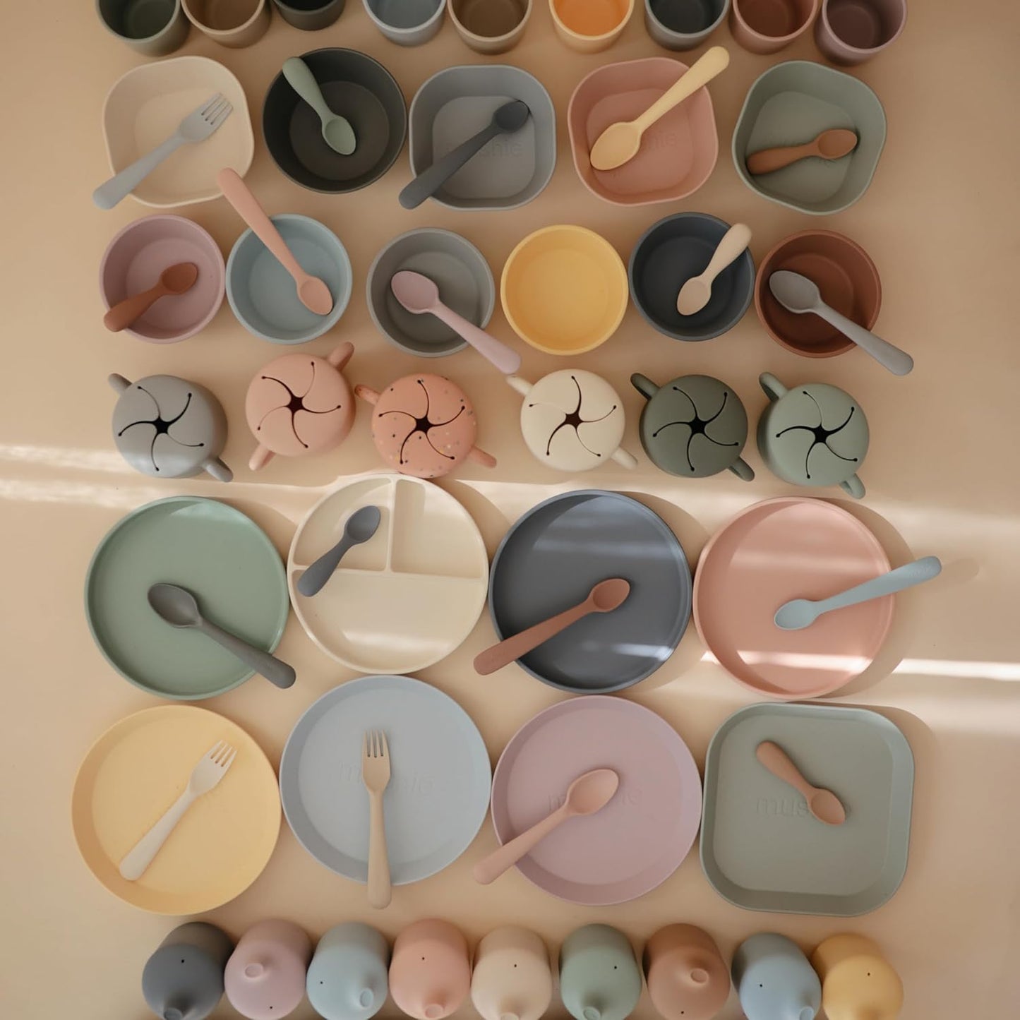 Mushie Colheres de alimentação Baby | Colheres de silicone sem BPA, pacote com 2 | Utensílios duráveis para bebês e crianças pequenas, próprios para lava-louças | Lilás suave