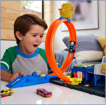 Conjunto de Pista de Carrinhos Hot Wheels, Super Delegacia de Polícia com Veículo Die-Cast em Escala 1:64, Circuito Ajustável para Diversas Maneiras de Correr e Fazer Acrobacias, JBM71