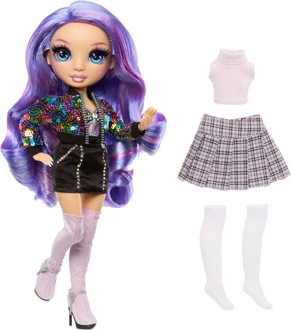 Rainbow High Style Icons Violet - Boneca Fashion de 28cm com Cabelo Longo e Penteável, Acompanha um Segundo Conjunto Combinando e um Segundo Par de Sapatos, Flexível com 13 Pontos de Articulação.
