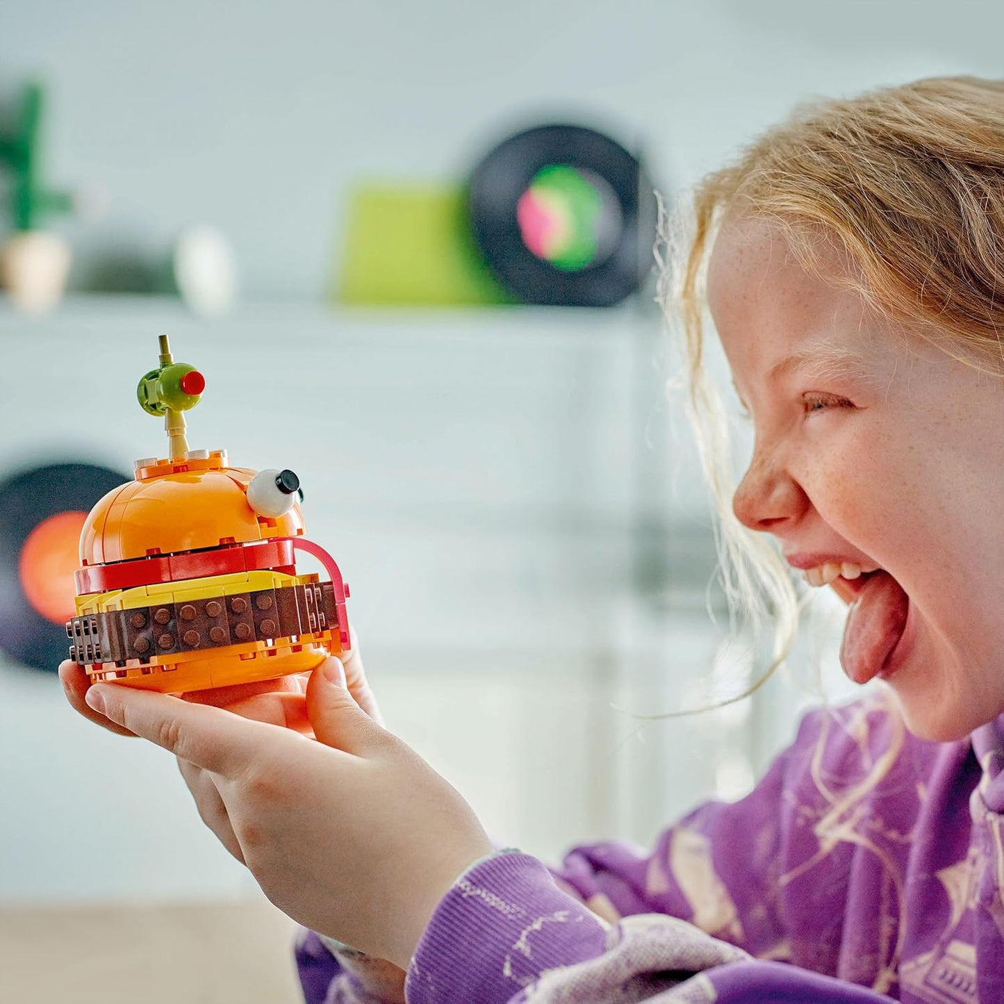 LEGO Conjunto de hambúrguer Fortnite Durrr, brinquedo de construção de personagens de videogame para meninos e meninas de 9 anos ou mais, figura colecionável, presente de aniversário criativo para crianças, adolescentes e jogadores