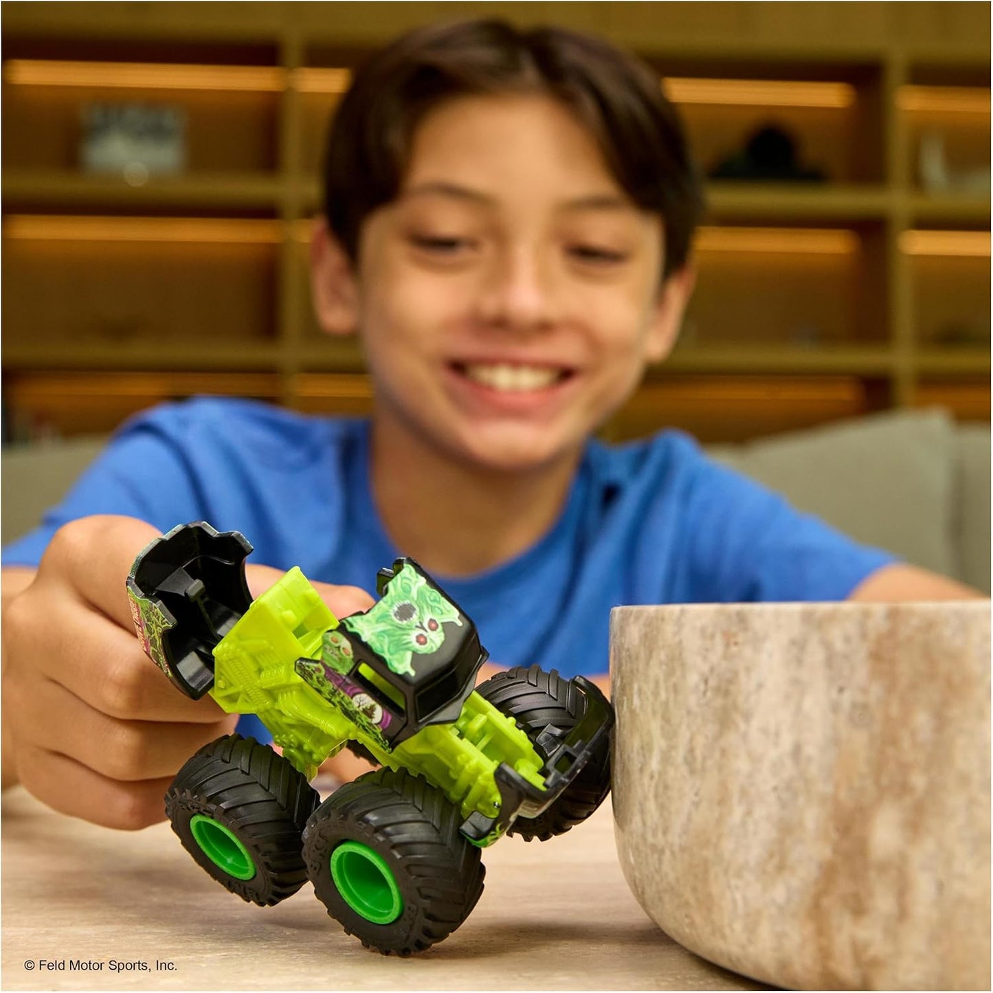 Monster Jam Smash & Bash, Caminhão Monstro Reparável em Miniatura 1:64, Brinquedo Infantil para Meninos e Meninas a partir de 3 Anos, MODELOS VARIADOS (ENVIADOS ALEATORIAMENTE)