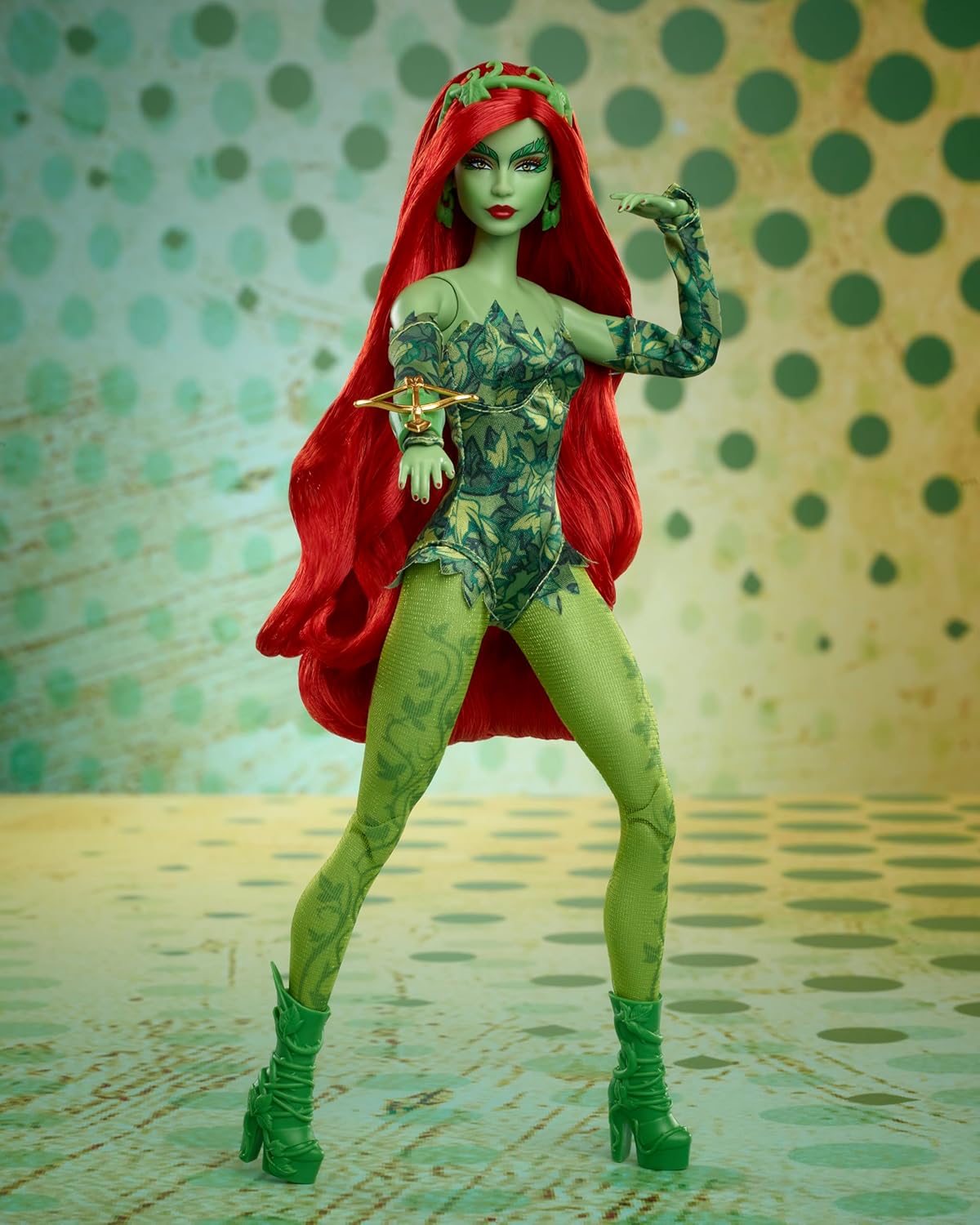 Barbie Boneca Signature Poison Ivy Collector com corpo articulado, traje icônico e acessórios, colecionável do 85º aniversário do Batman da DC, HRM51