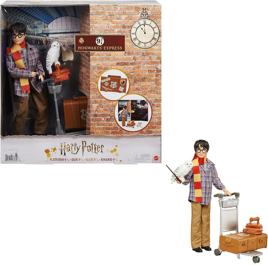 Harry Potter Boneca de plataforma colecionável 9 3/4 (10 polegadas), articulável, usando moda para viagens, com Edwiges, bagagem e acessórios, presente para colecionadores e crianças de 6 anos ou mais