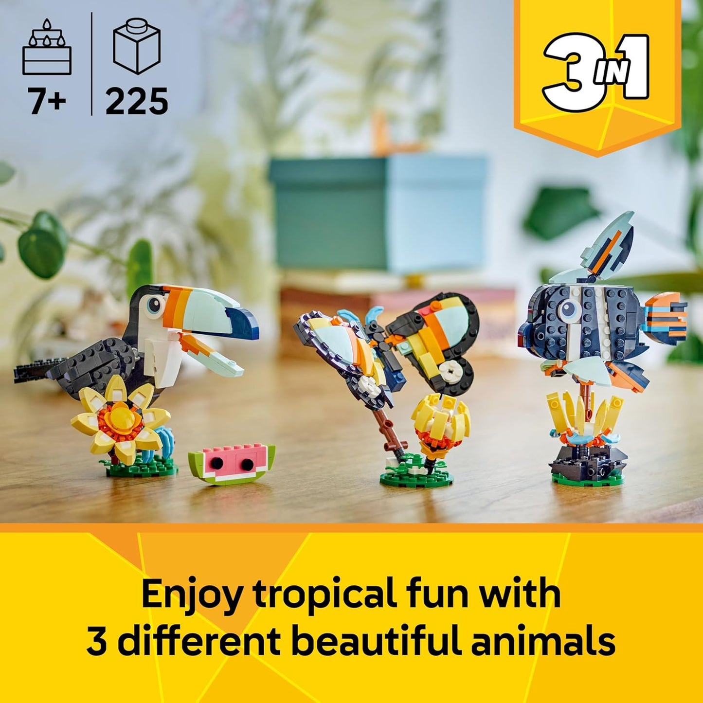 LEGO Creator 3 em 1 Animais Selvagens: Tucano Tropical com Flor - Animal de Brinquedo que se Transforma em uma Borboleta ou um Peixe Tropical - Presente Criativo para Meninas e Meninos a partir de 7 Anos - 31173