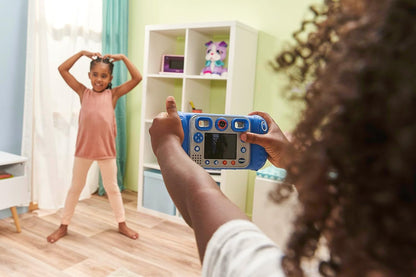 VTech KidiZoom Duo FX, câmera infantil com tela colorida, 8 MP, fotos, selfies e vídeos, filtros AR, 20 jogos, 75 efeitos de foto e vídeo, filtros e molduras, para bebês de 3, 4, 5, 6, 7 anos ou mais, azul