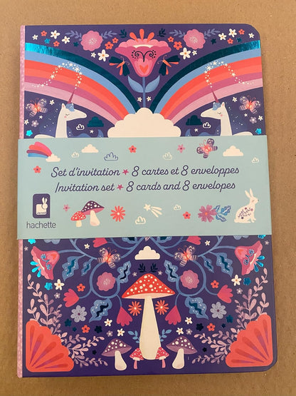 Janod - Conjunto de convites 8 cartões de unicórnio - 8 envelopes - Bolsa de armazenamento e 1 folha de adesivos - Convite de aniversário - Adesivos de unicórnio - Ideal para 8 convidados - 6 anos ou mais - J08933
