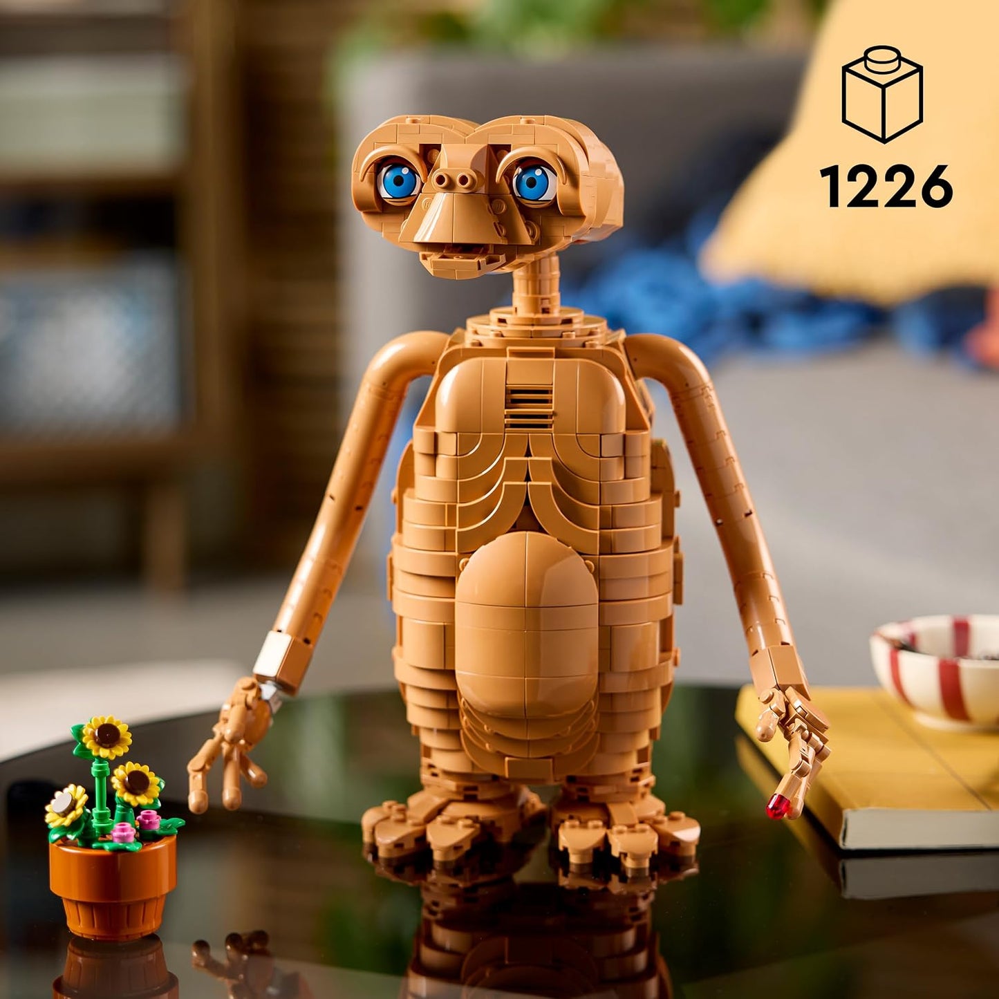 LEGO Ideas E.T. o Extraterrestre – Kit de Modelo para Adultos, inclui Figura do Alienígena, Flores Artificiais em Vaso e Peça Luminosa – Presente Nostálgico para Fãs de Filmes de Ficção Científica – 21370