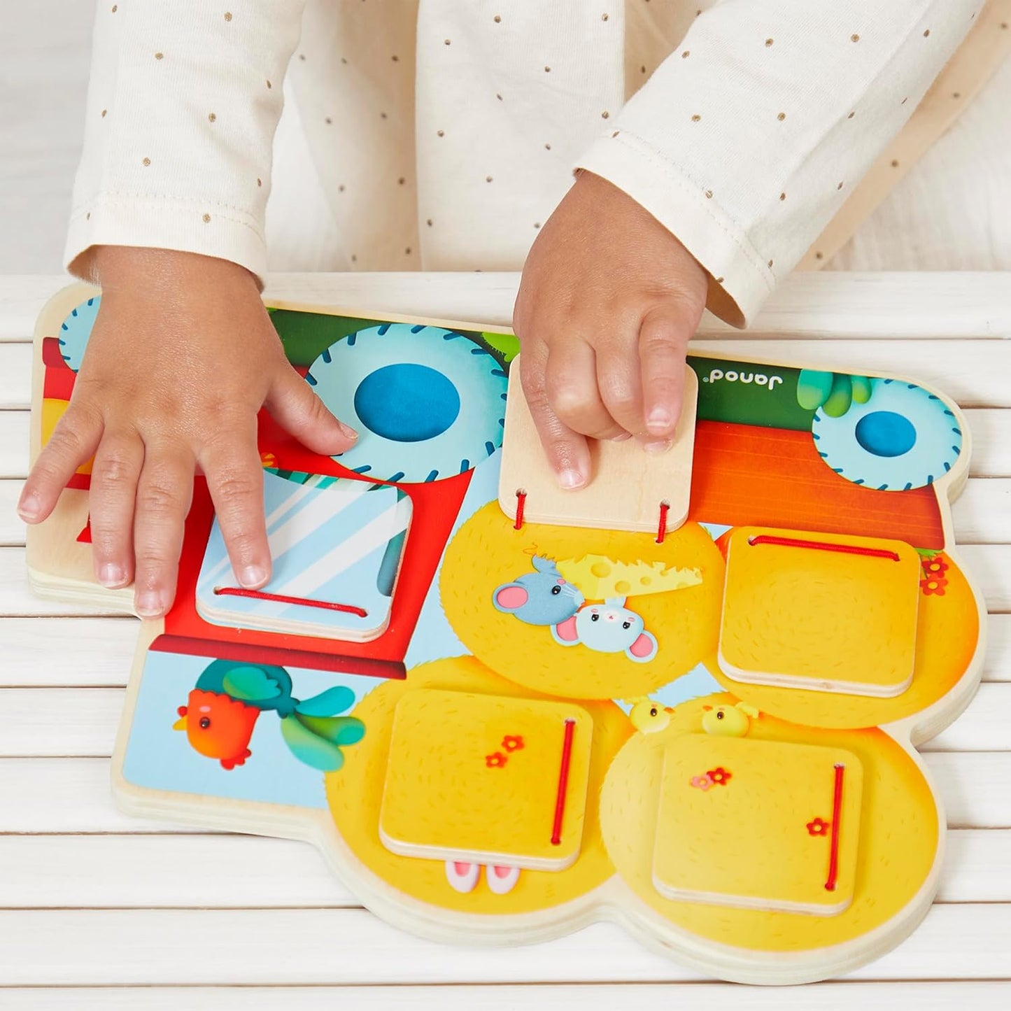 Janod - Quebra-cabeça de esconde-esconde de trator de madeira - 5 portas para abrir - Desenvolve habilidades motoras finas - Brinquedo de desenvolvimento para crianças - A partir de 12 meses - J07128