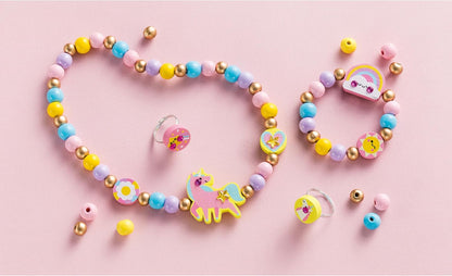 Janod - 4 joias de madeira Rainbow Land para criar - Primeiras oficinas de joias - Fabricação de joias DIY - Kit de artesanato infantil - Habilidades motoras finas e aprendizagem de concentração - a partir de 4 anos