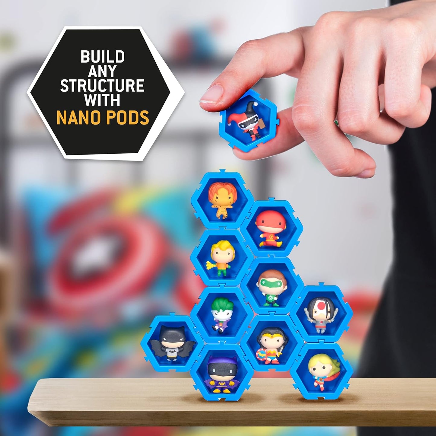 UAU! COISAS - Nano Pods DC Surprise Colecionável Conectável | Figura de Super-herói Acoplada a um Pod Conectável | Brinquedos para Crianças e Adultos | Colecione e Conecte Onda 1