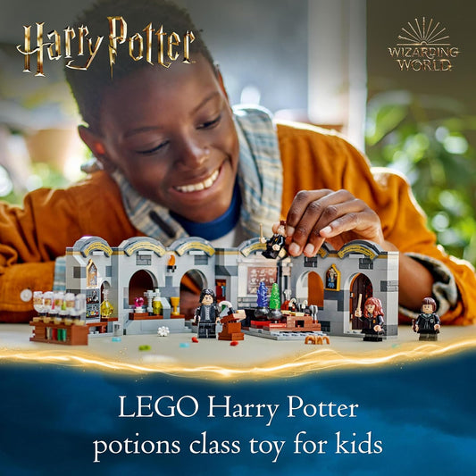 LEGO Harry Potter Castillo de Hogwarts: Juego de aula de pociones, juguete del mundo mágico para construir para niños, niñas y niños a partir de 8 años, con 4 minifiguras de personajes incluidas. Hermione Granger, idea de regalo mágico 76431