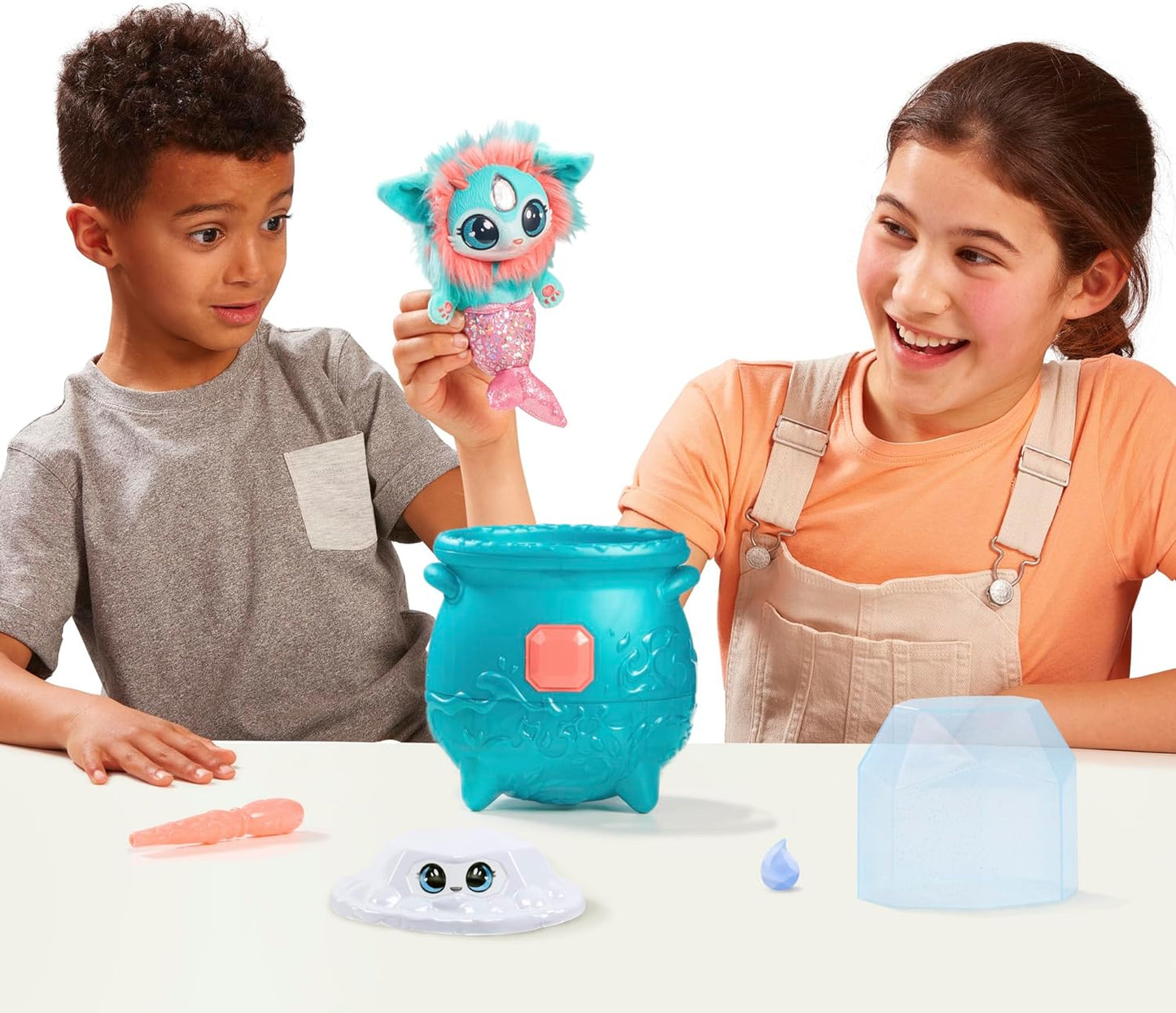 Magic Mixies Caldeirão mágico de fogo surpresa de gema mágica - revele um mixie de pelúcia não eletrônico e um anel mágico com uma revelação pop-up do caldeirão efervescente