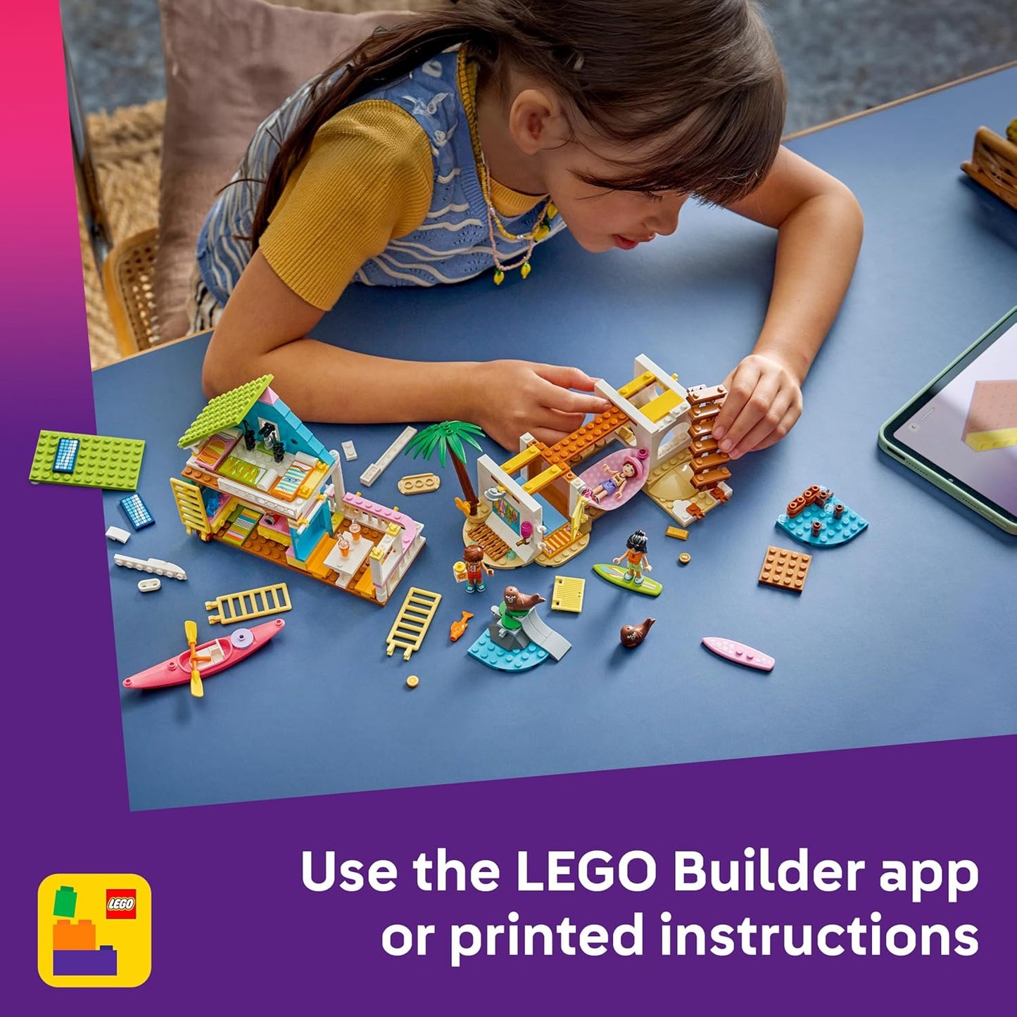 LEGO Friends Casa de Praia com Focas - Conjunto de Brinquedo em Miniatura com 3 Mini Bonecas, 2 Figuras de Animais Marinhos e Acessórios, incluindo Prancha de Surf e Caiaque - Presente de Aniversário para Meninas a partir de 7 Anos - 42699