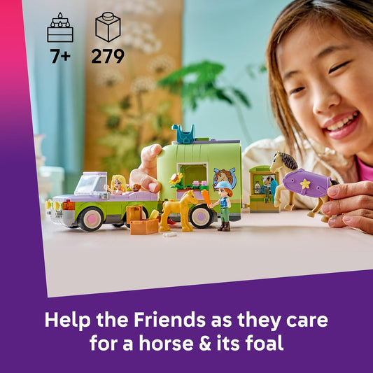 LEGO Friends Reboque para Cavalo e Potro - Conjunto de Brinquedo com Acessórios de Higiene, 4 Figuras de Animais, Carro e 2 Mini Bonecas - Ideia de Presente de Aniversário para Meninas a partir de 7 Anos - 42695