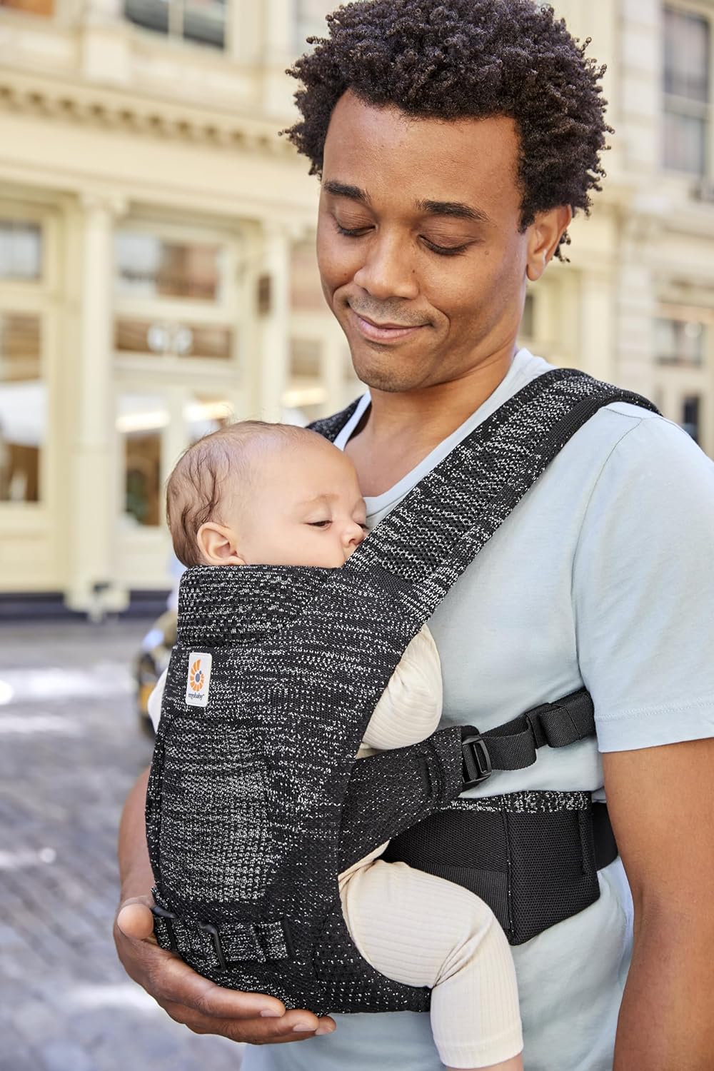 Ergobaby Porta-bebês Aerloom para recém-nascidos e crianças pequenas, porta-bebês ergonômico de 3 posições, na barriga ou nas costas, Formaknit (Onyx)