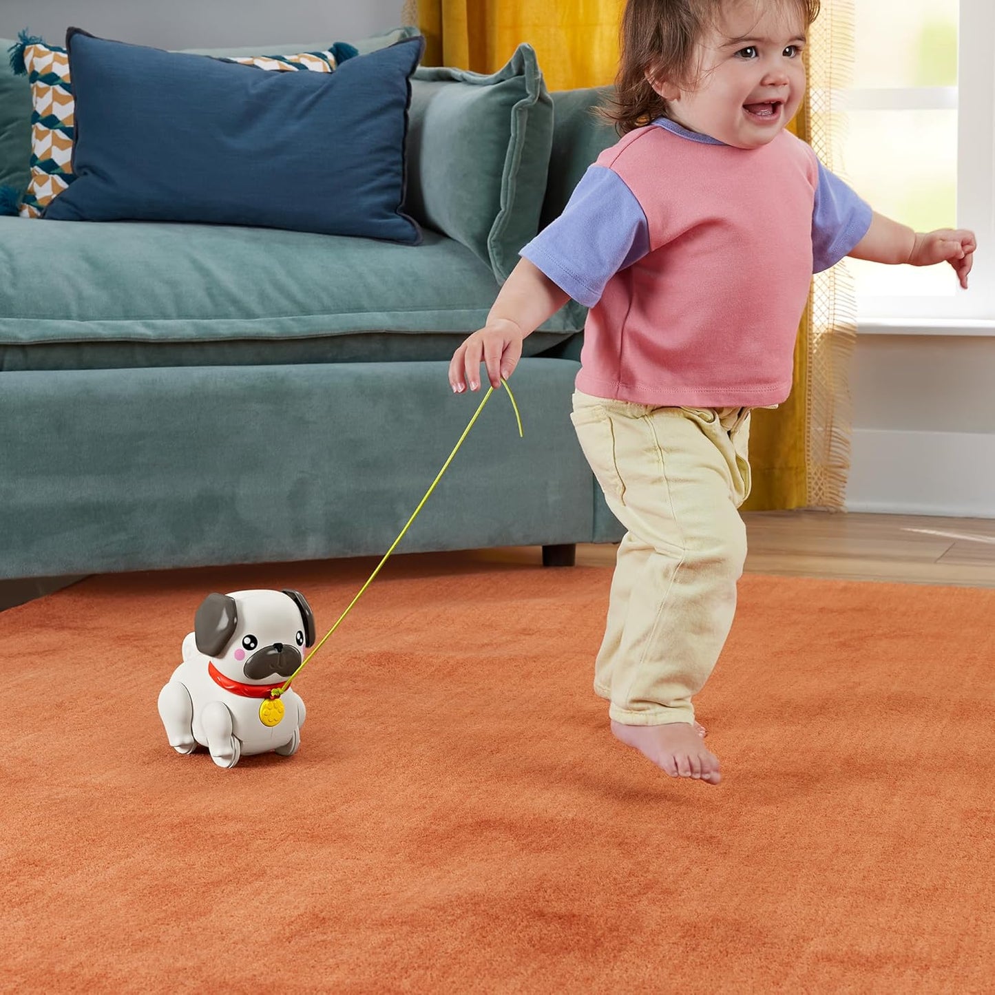 Brinquedo de puxar Fisher-Price para bebês e crianças pequenas, modelo FP Pets Walk-The-Pup-Pug, com movimento e sons, para crianças a partir de 12 meses, HTW94