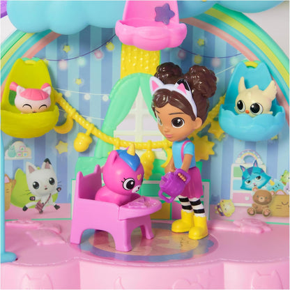 Gabby’s Dollhouse, Kitty Care Ear Purrfect Playroom, conjunto de 17 peças com 4 figuras de brinquedo e móveis de casa de bonecas, brinquedos infantis para meninas e meninos a partir de 3 anos.