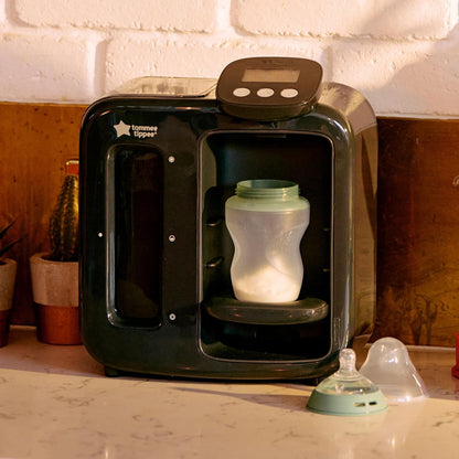 Tommee Tippee Perfect Prep Day & Night, máquina de fazer mamadeiras com display digital e volume ajustável, preto + Tommee Tippee GoPrep Formula Feed Maker Set.