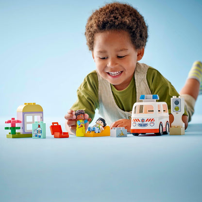 LEGO Conjunto de ambulância e motorista DUPLO, brinquedo educacional Montessori para crianças de 2 anos ou mais, meninos e meninas, ótimo para brincadeiras criativas, desenvolve pensamento lógico, dramatização e habilidades motoras finas