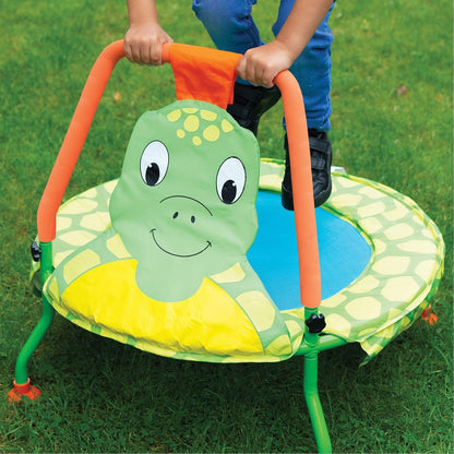 Galt Nursery Trampolim - Trampolim Turtle Toddlers que estimula a brincadeira ativa das crianças - Mini trampolim infantil para ambientes internos e externos - Estrutura durável, fácil armazenamento e pés antiderrapantes - A partir