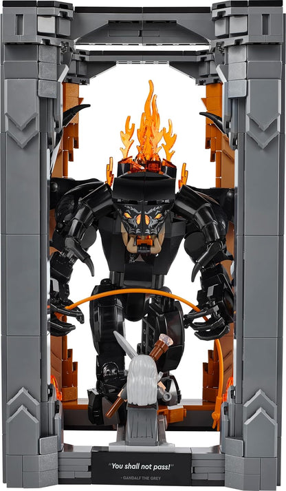 LEGO Ícones O Senhor dos Anéis: Balrog Book Nook - Decoração de estante faça você mesmo com uma minifigura de Gandalf, o Cinzento, e uma figura de dragão - Presente colecionável para fãs - 10367