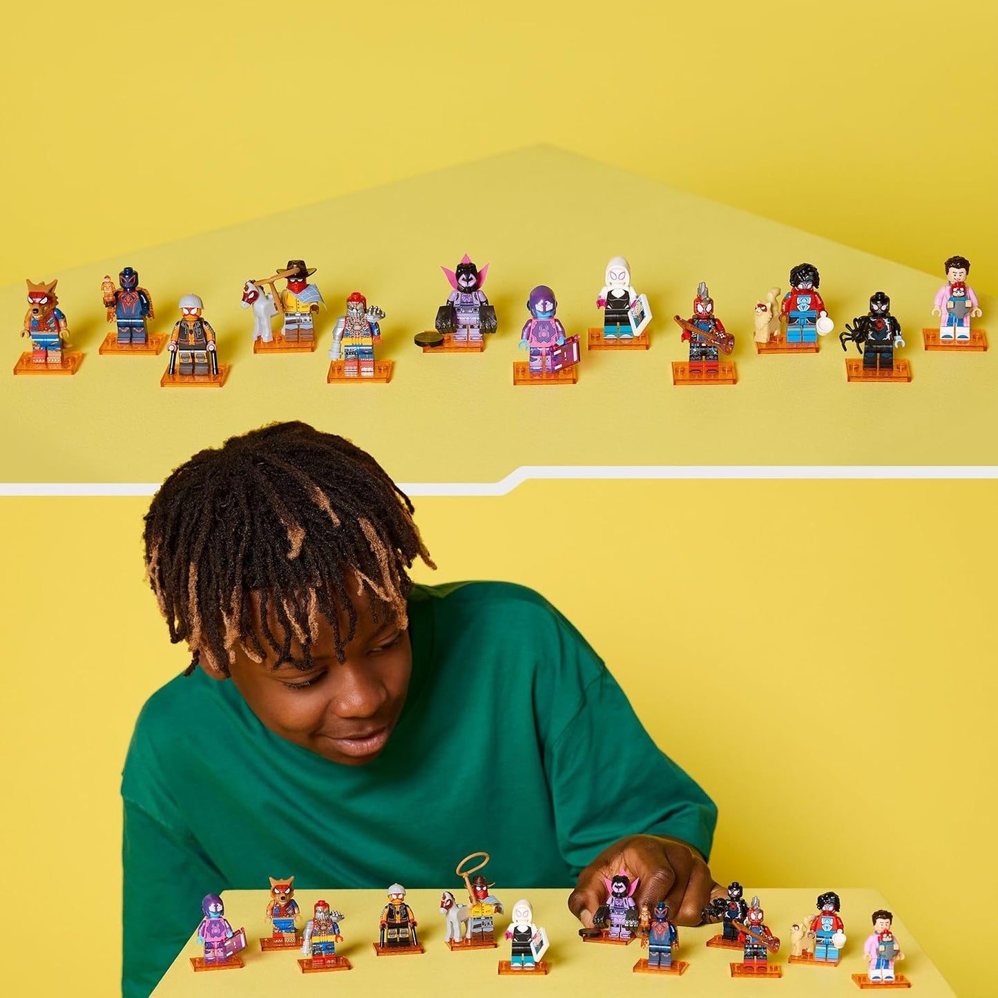 LEGO Minifiguras Homem-Aranha: Através do Aranhaverso - Ganhe 1 de 12 brinquedos colecionáveis com acessórios - Personagens incluindo Miles Morales - Presente para meninos e meninas a partir de 5 anos - Caixa Misteriosa - 71050