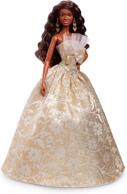 Barbie Signature, Boneca Fashion de Cabelo Preto para as Festas de Fim de Ano de 2025, Vestindo Vestido Prateado e Dourado, Brinquedo Colecionável Sazonal em Embalagem Exibível, JBJ01