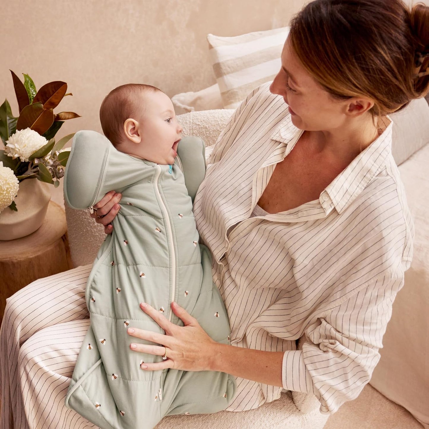 Love To Dream™ Saco de Transição Swaddle UP™, Grande (8,5-11 kg) - Verde Oliva | Ajuste perfeito com abas removíveis | 2,5 Tog | Ideal para inverno e outono (16-20 °C) | Algodão lavável à máquina com zíper duplo